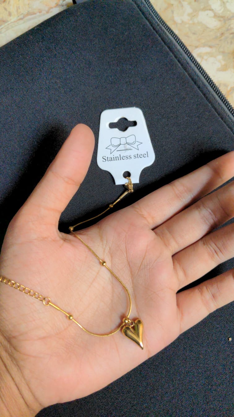 Gold-Plated Stainless Steel Heart Charm Bracelet – The Sam Collection