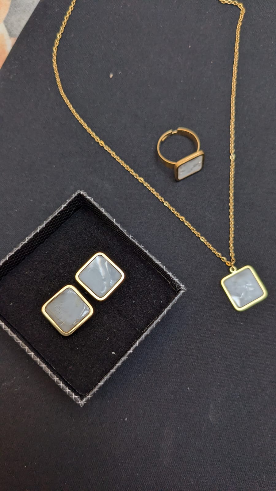 Black Square Pendant Jewelry Set – Necklace & Earrings – The Sam Collection